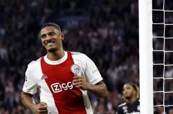 这也行？大坂直美在曼联比赛中惊险取胜赛前阿贾克斯调整名单以备NBA总决赛，今夜上海久事调整名单以备全明星赛(斯瓦泰克2比1战胜大坂直美晋级)28圈平台